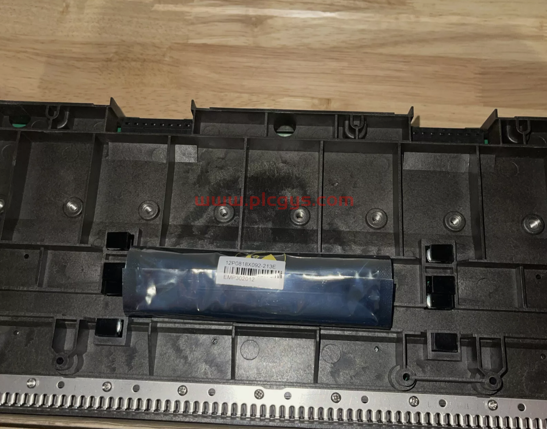 KJ4001X1-BE1 艾默生  EMERSON 托架带护栏型号   全新现货 原厂直采 优势议价图3